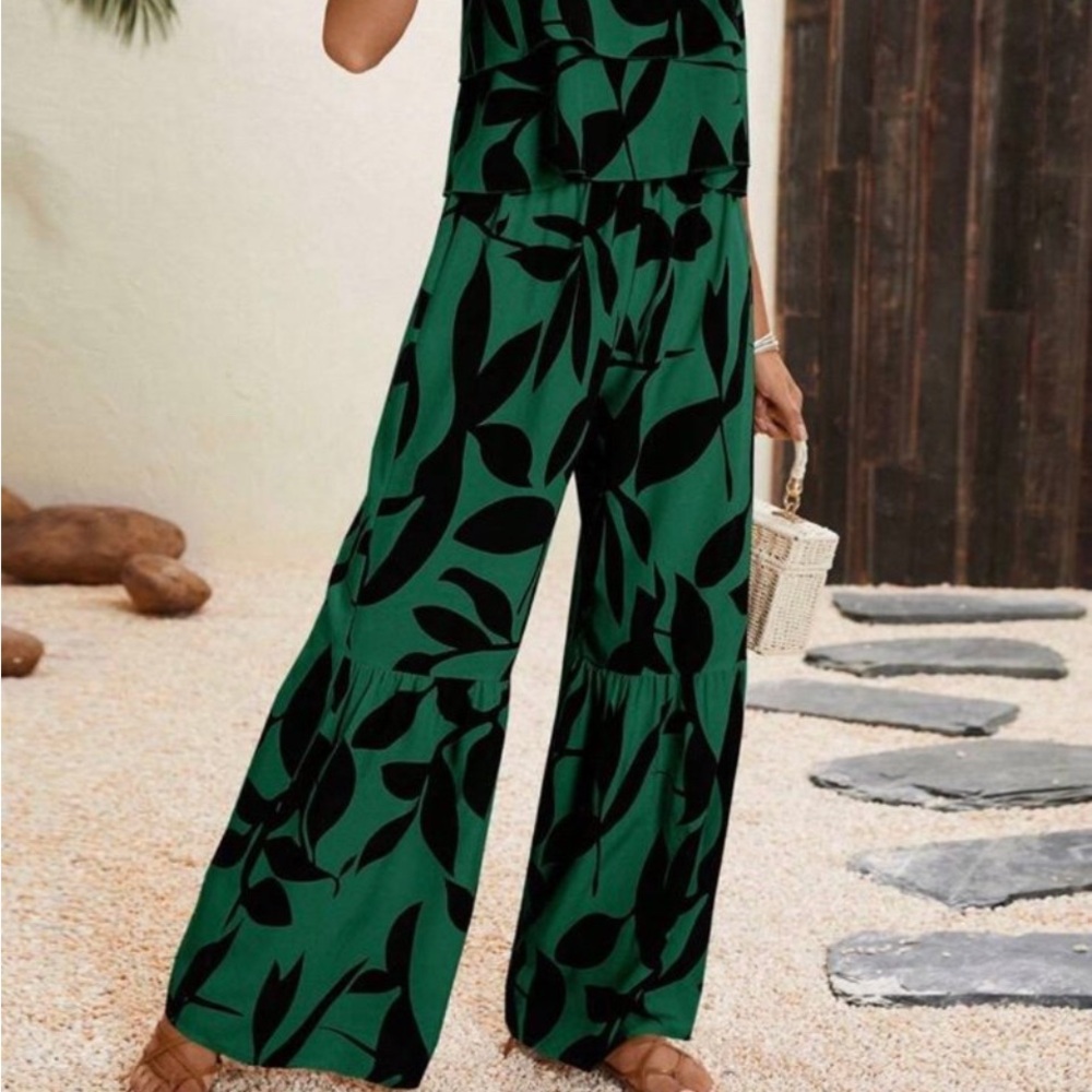 SHEIN Black Leaf Print Wide Leg outfit